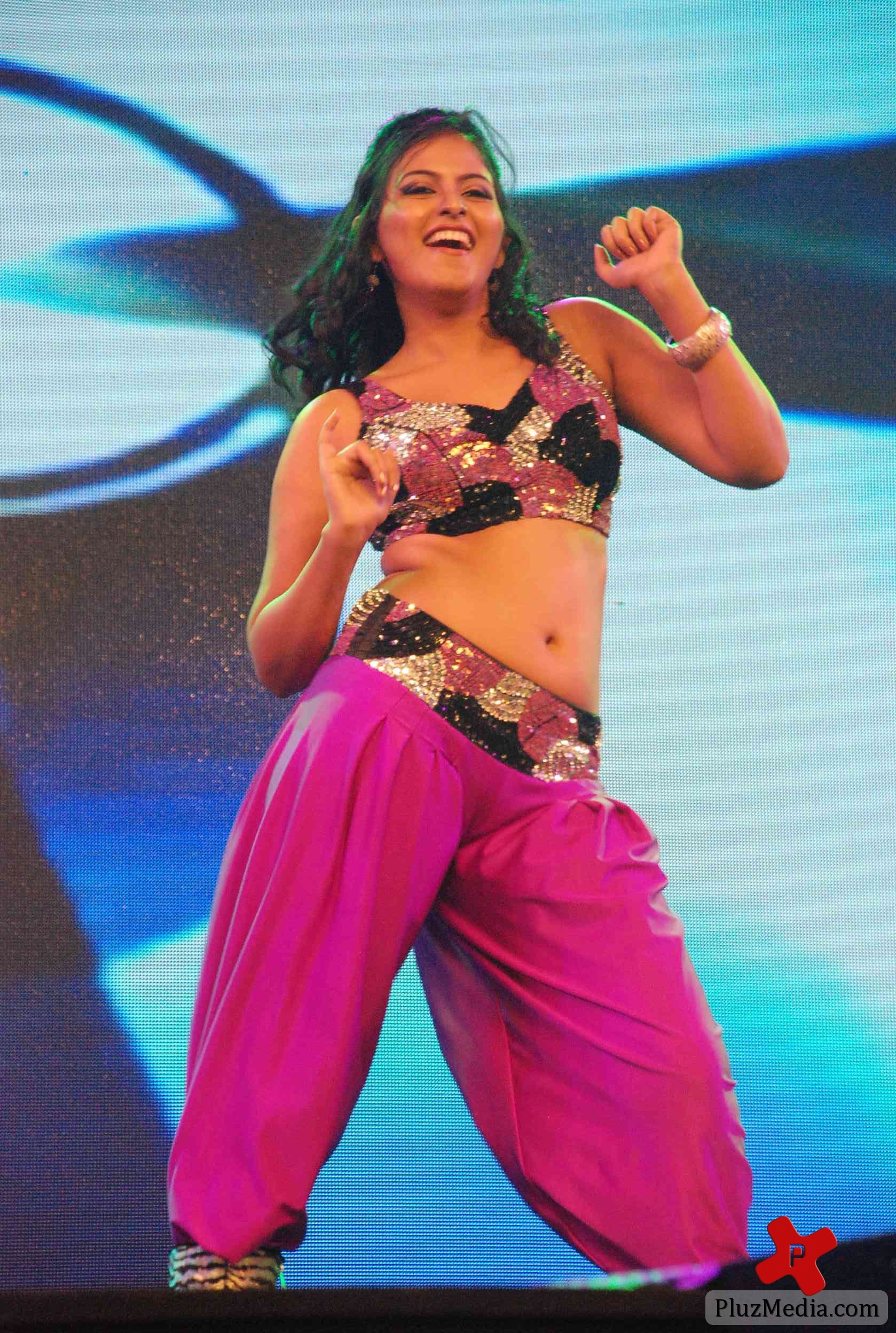 Anjali (Actress) - Surya's 7aam arivu Audio - More Photos | Picture 85596